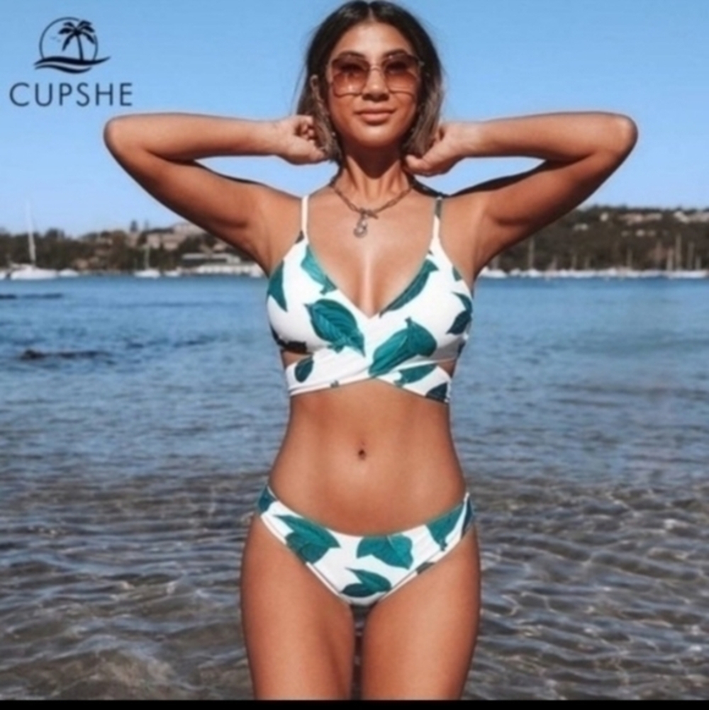 NWT Cupshe Green Leaf Wrap Bikini Size L